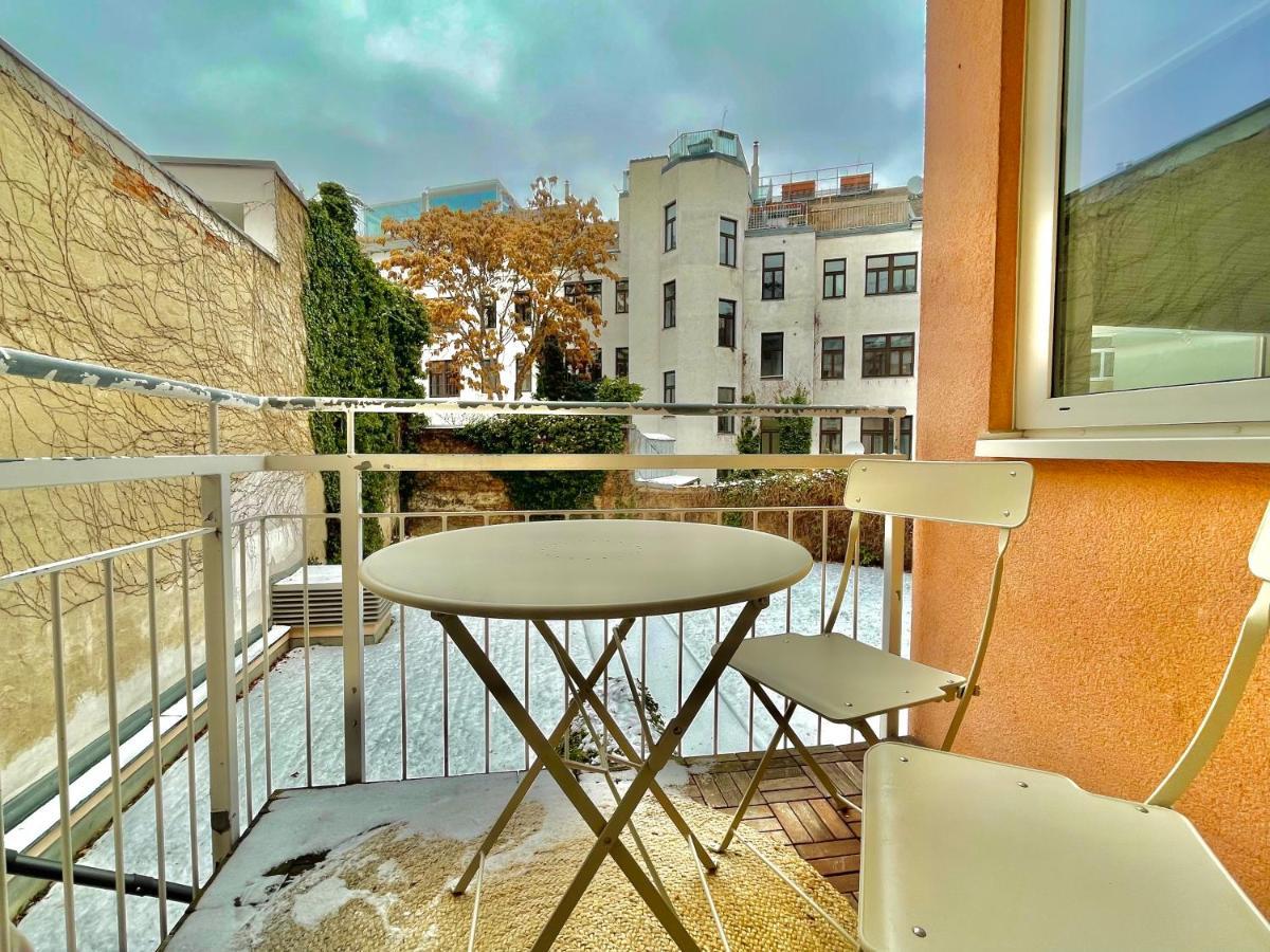 Premium Apartment With Balcony In Classy Area Wien Exterior foto